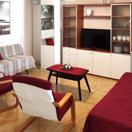 Green Holiday Villa *