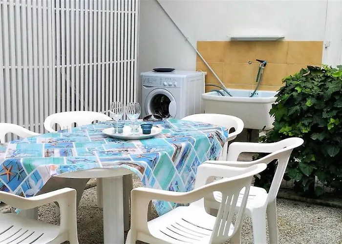 Green Holiday Villa *