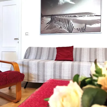 Green Holiday Villa *