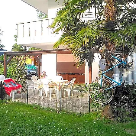 Green Holiday Villa *