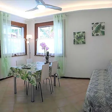 Green Holiday Villa Apartment *