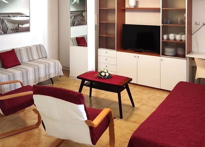 Green Holiday Villa *