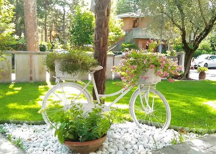 Green Holiday Villa *